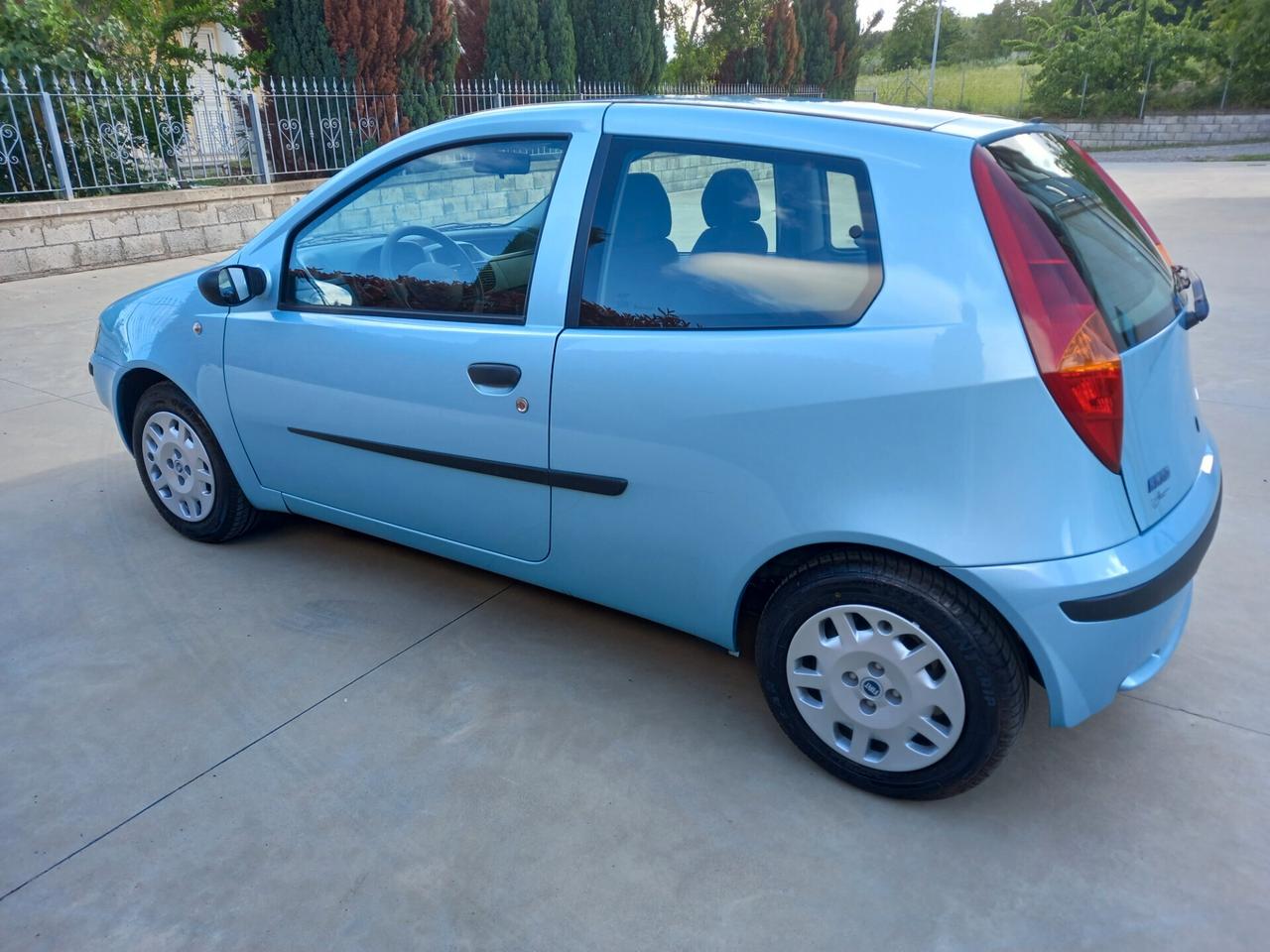 Fiat Punto 1.2i cat Feel SOLO 30000 KM !!!!!