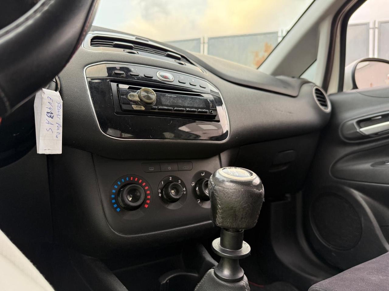 Fiat Punto 1.4 8V 5 porte Natural Power Lounge 2015