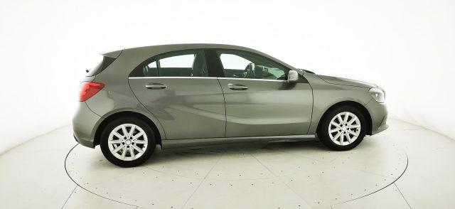 MERCEDES-BENZ A 220 d Automatic Business