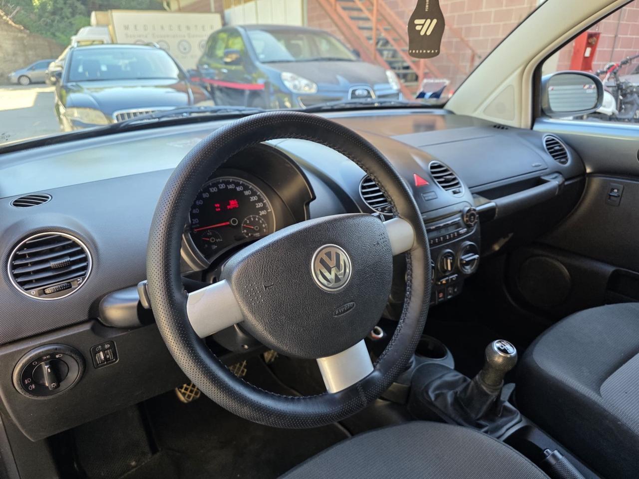 Volkswagen New Beetle 1.6 benzina 102CV 2007