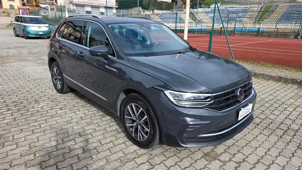 Volkswagen Tiguan 2.0 TDI 150 CV SCR DSG Elegance