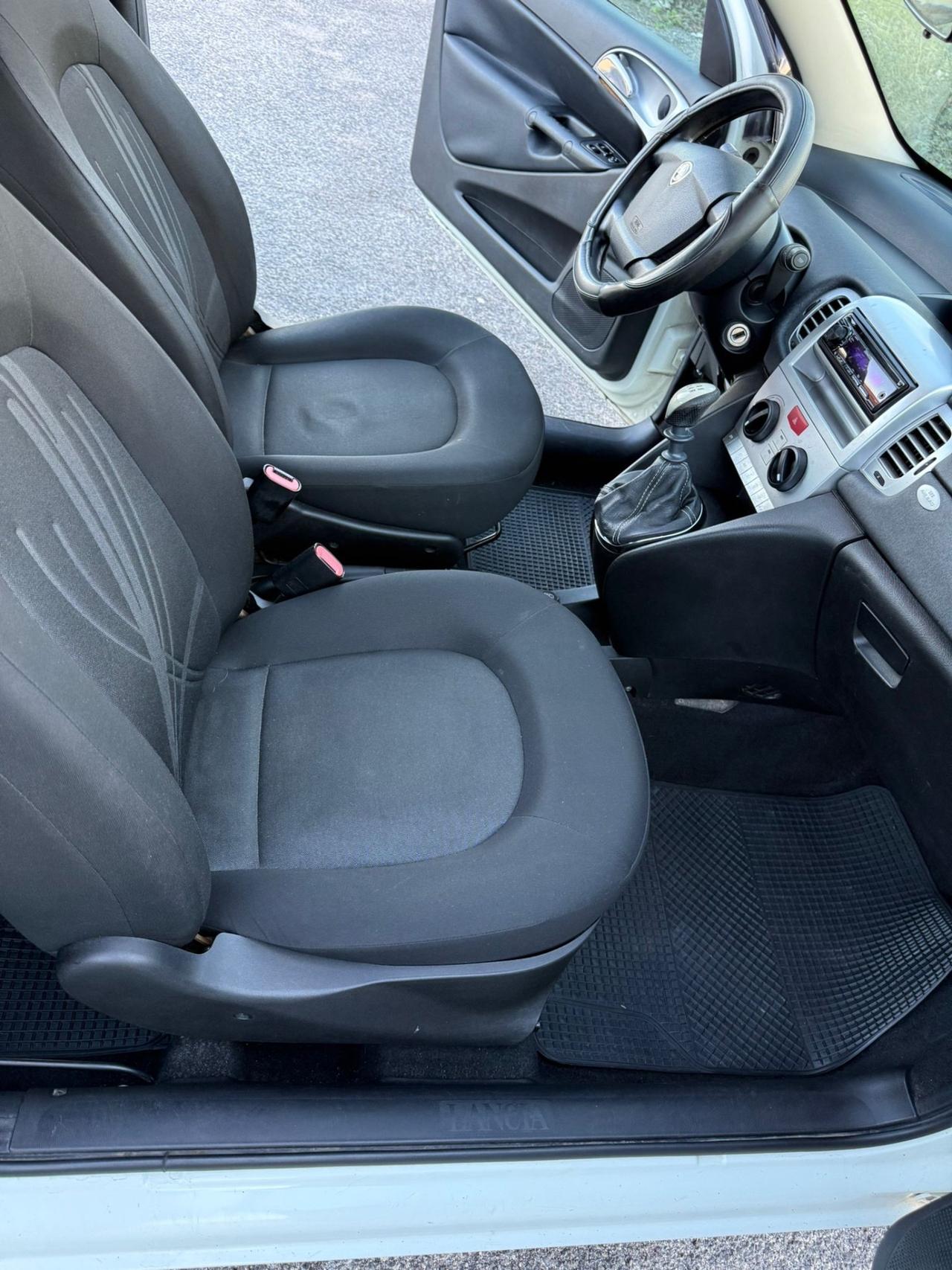 Lancia Ypsilon 1.4 Unyca Ecochic GPL