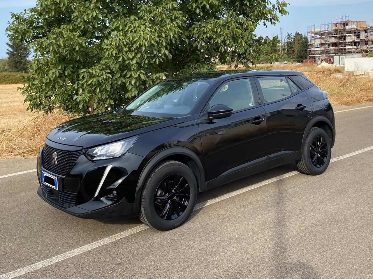 Peugeot 2008 BlueHDi 100 S&S Allure Total Black