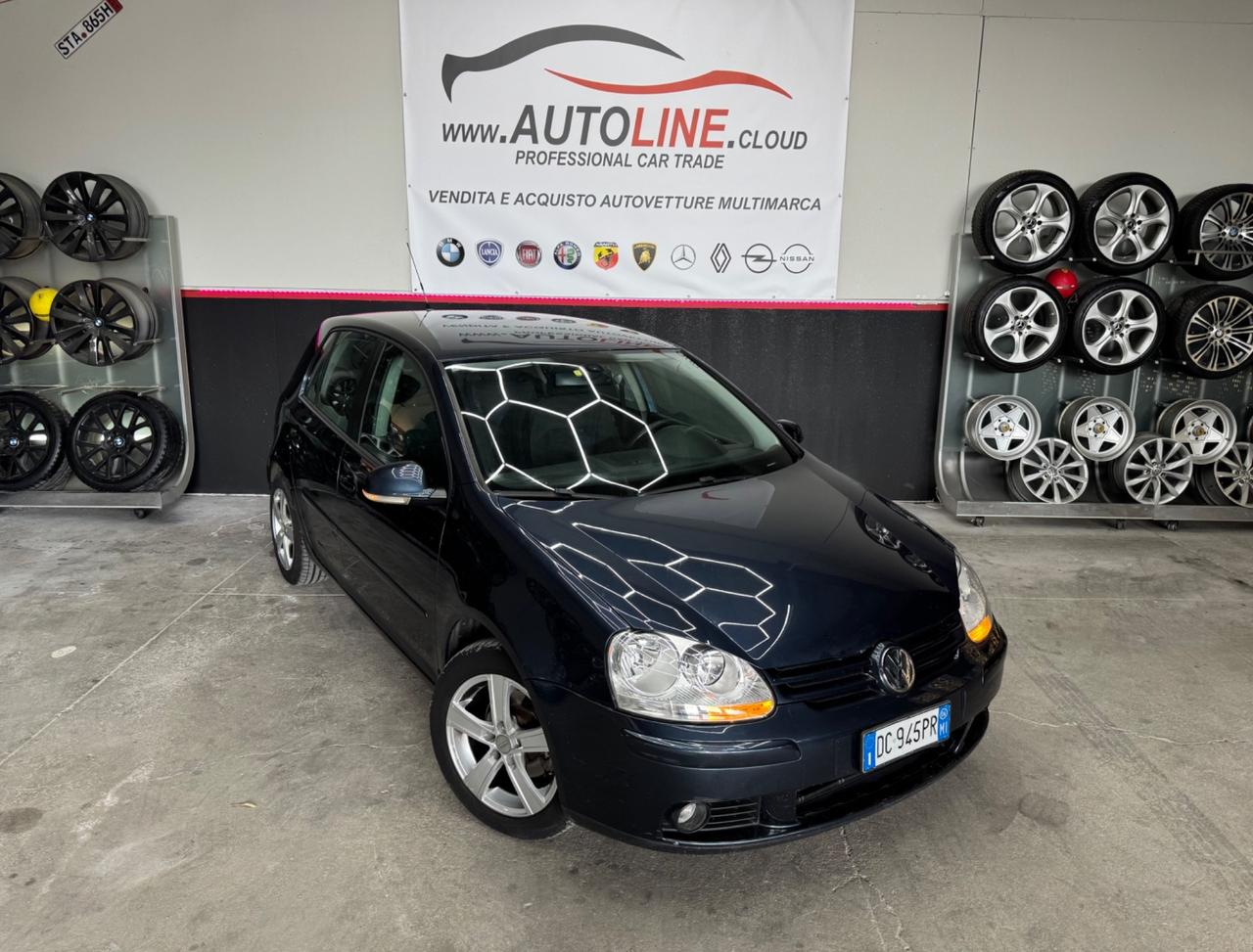 Volkswagen Golf 1.6 16V FSI 5Porte ADATTA NEOPATENTATI