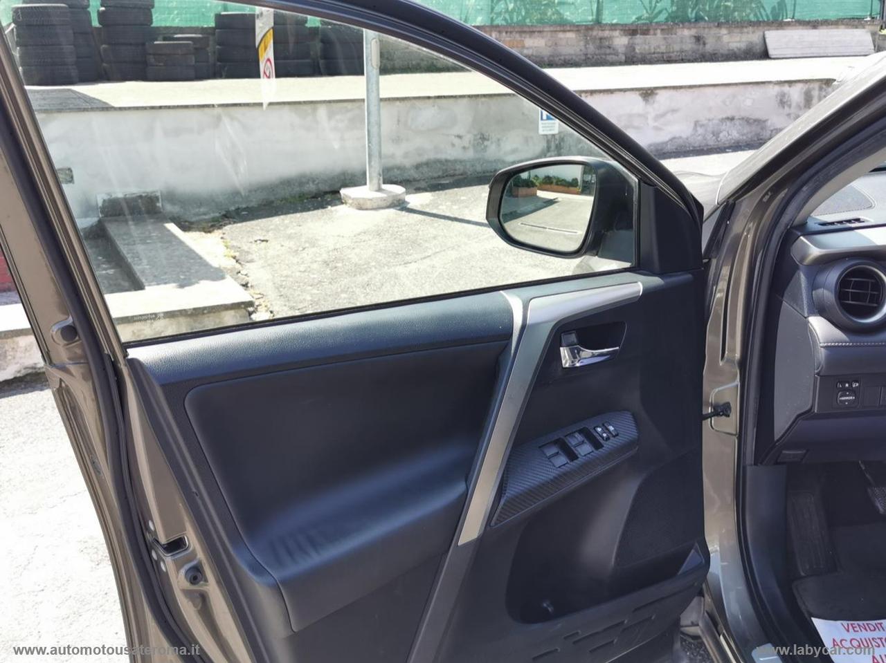 TOYOTA RAV4 2.0 D-4D 2WD STYLE OFFERTA PROMO WEB