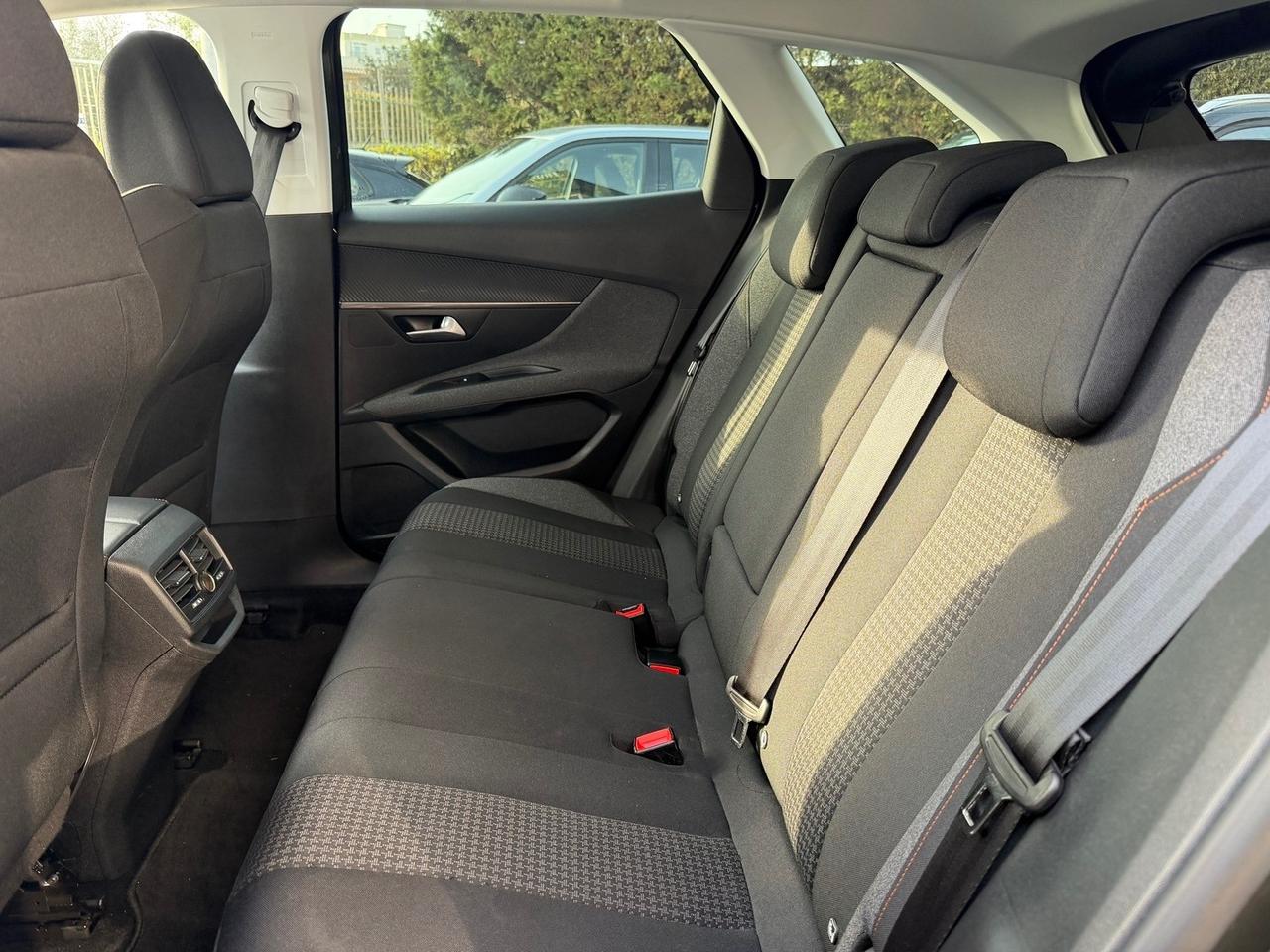 Peugeot 3008 1.5 diesel 130 cv Business