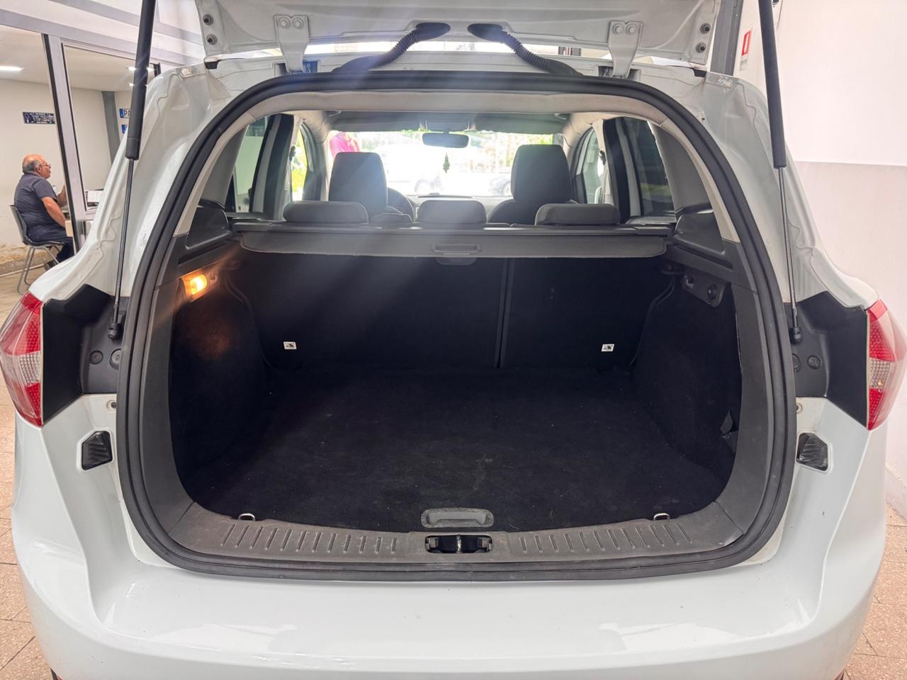 Ford Kuga 2.0 TDCi 136 Cv 2WD Titanium