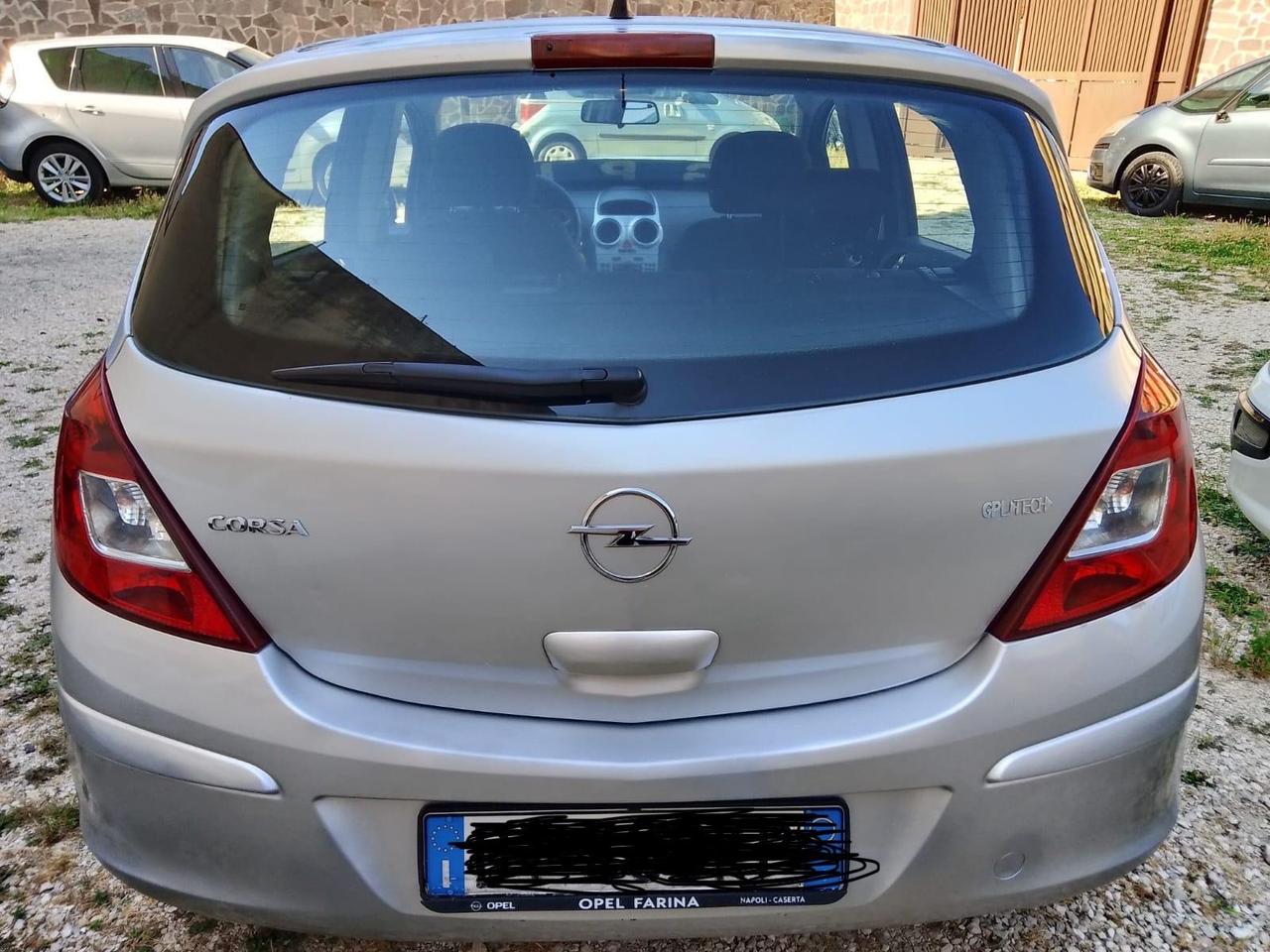 Opel Corsa 1.2 80CV 5 porte GPL ANNO 2010
