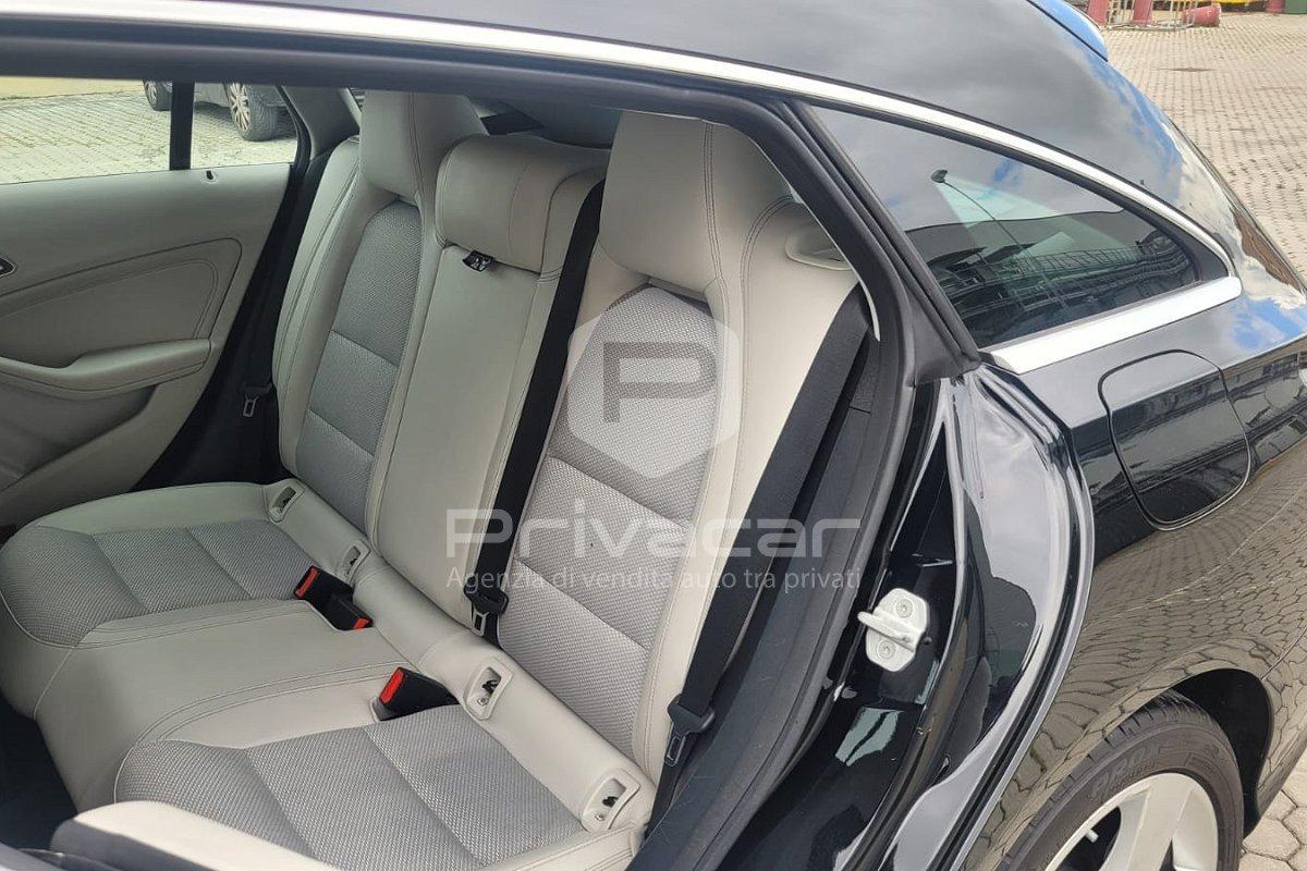 MERCEDES CLA 200 d S.W. Automatic Business