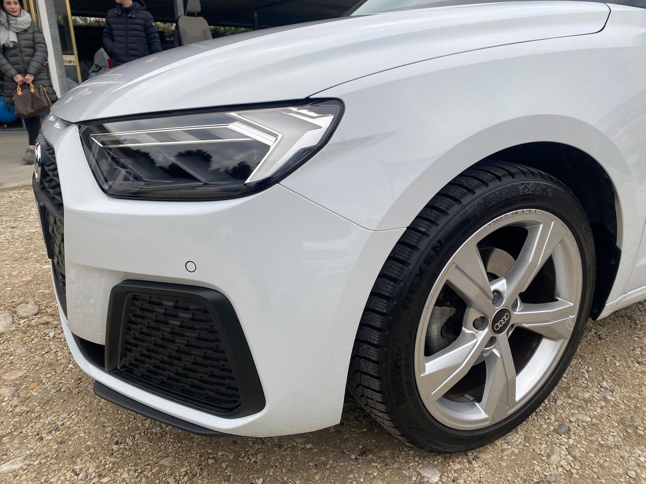 Audi A1 SPB 30 TFSI S tronic Identity Black