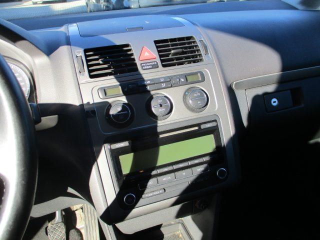 VOLKSWAGEN Touran 1.9 TDI 105CV DPF Highline PELLE/Sensori