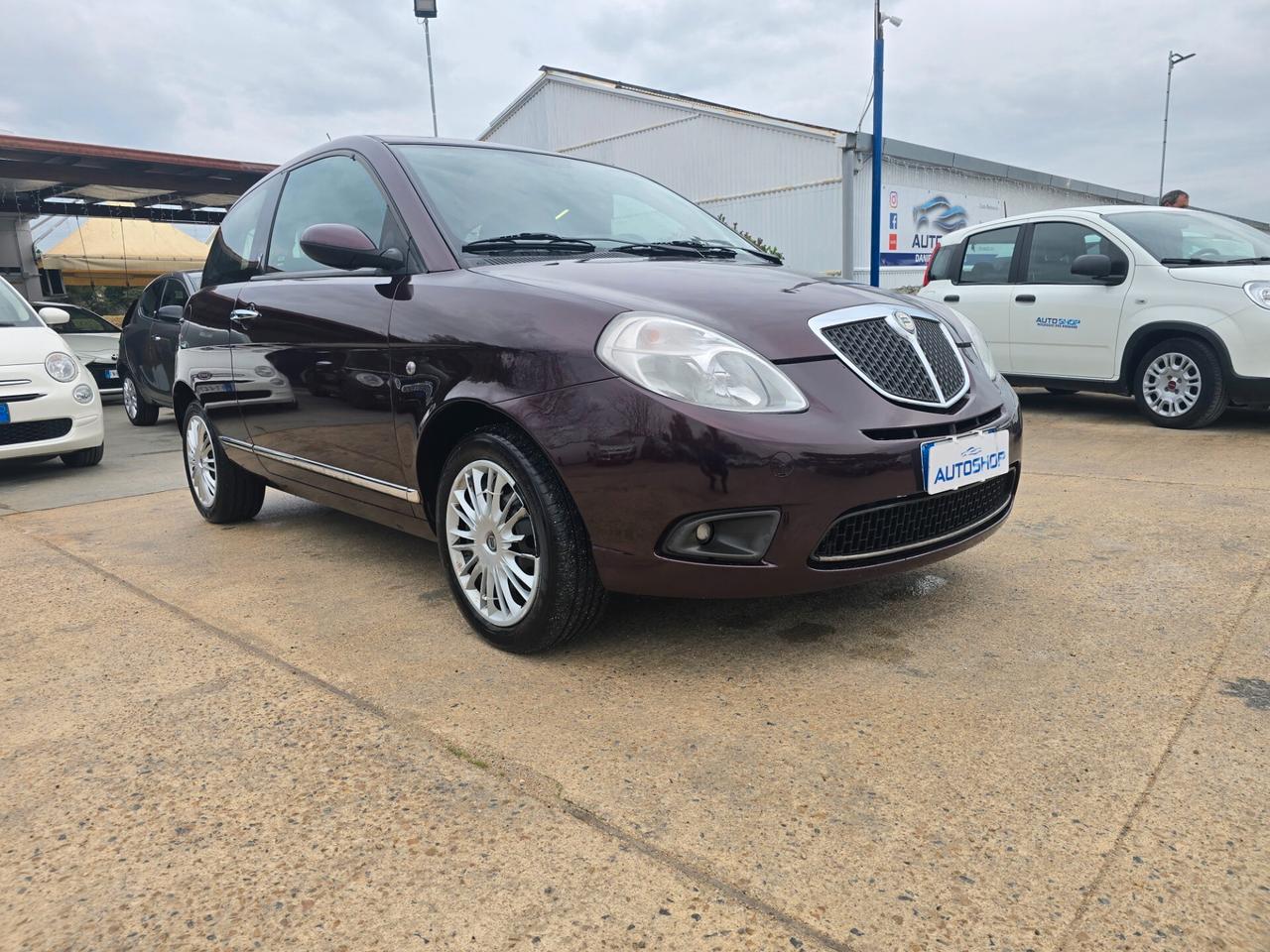 Lancia Ypsilon 1.2 Oro Bianco
