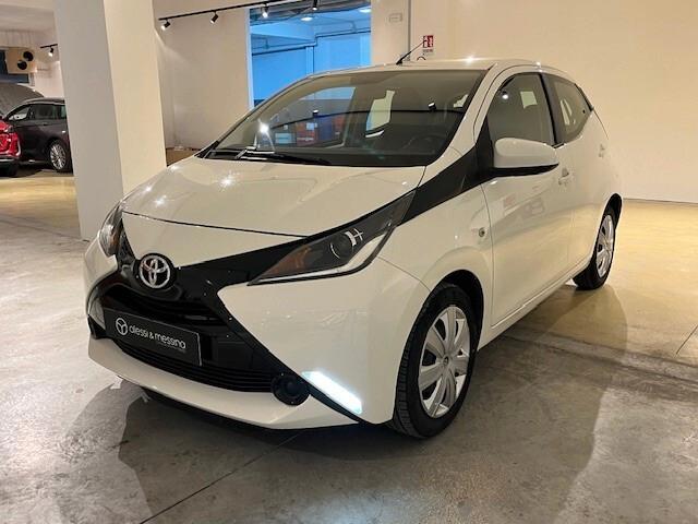 Toyota Aygo 1.0 VVT-i 69 CV 5 porte x-wave