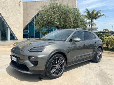 Porsche Macan EV 4 - possibilità noleggio no scoring