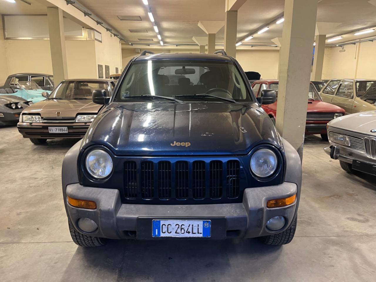 Jeep Cherokee Sport 4x4 automatic 2.8 crd