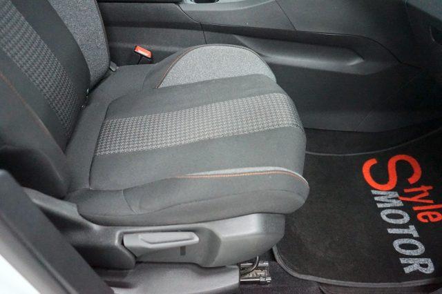 PEUGEOT 3008 BlueHDi 130 S&S EAT8 Business Uniprop. Tagliandata