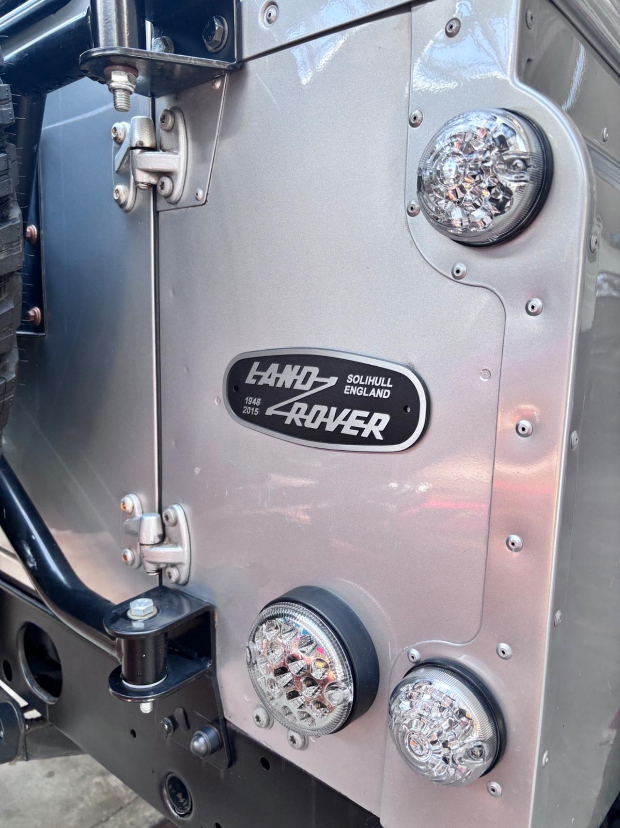Land Rover Defender 110 2.2 TD4 Station Wagon SE N1