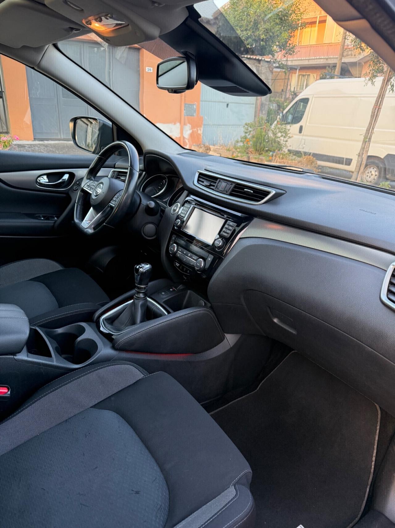 Nissan Qashqai 1.5 dCi Tekna tetto panoramico