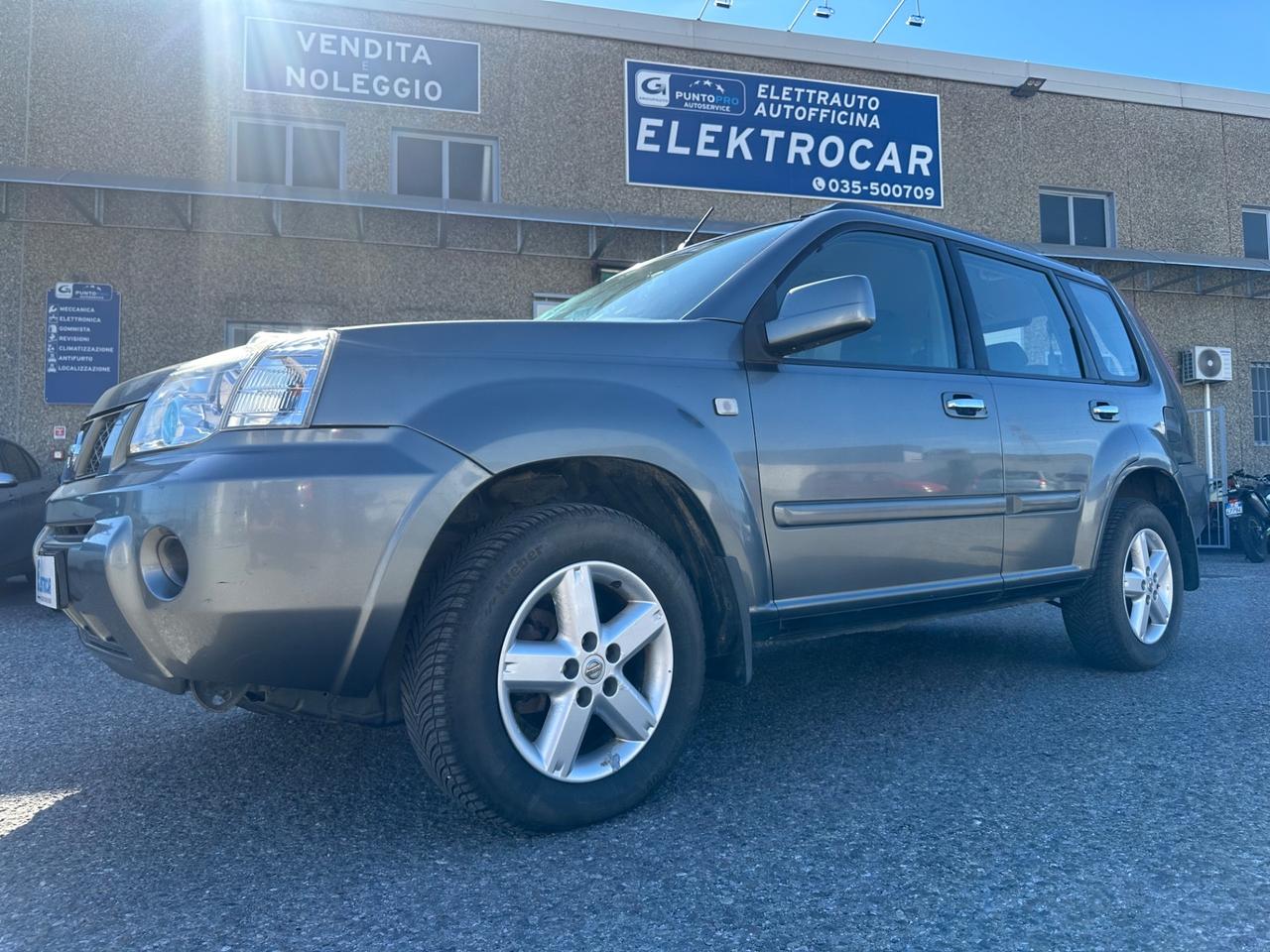 Nissan X-Trail 2.2 dCi Elegance Columbia
