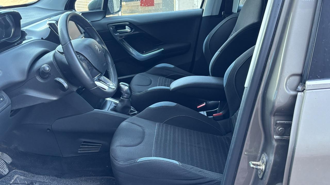 Peugeot 208 PureTech 82 3 porte Allure