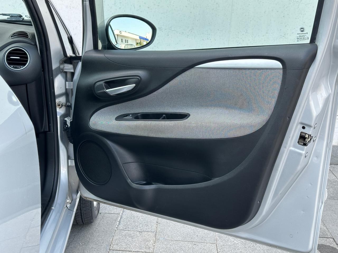 Fiat Punto Evo 1.4 5 porte GPL Neopatentati