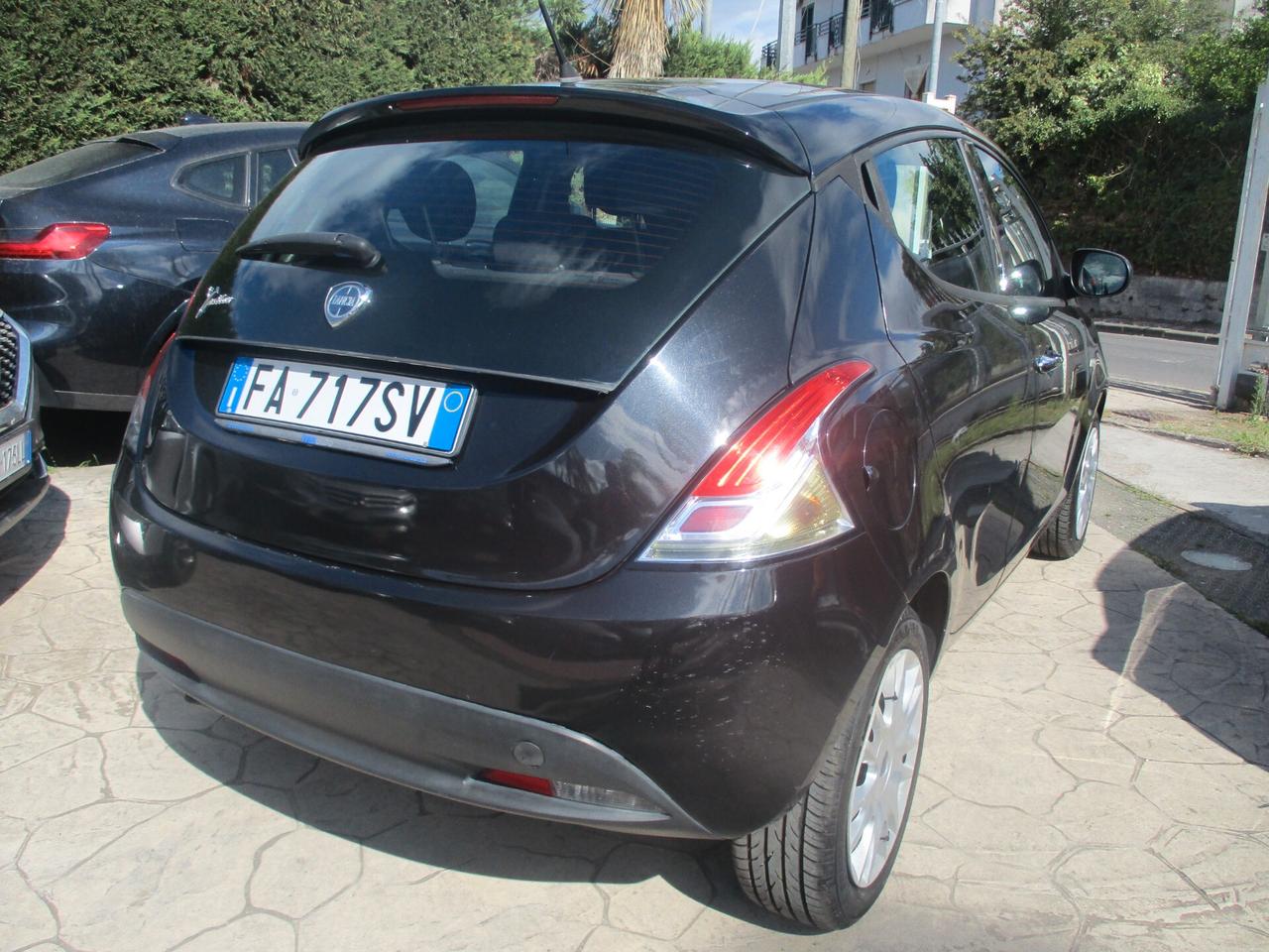 Lancia Ypsilon 1.2 69 CV 5 porte GPL Ecochic Gold