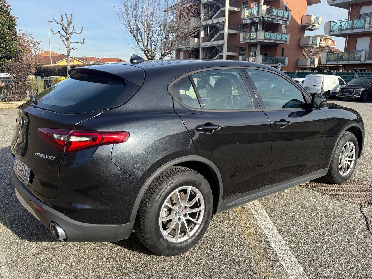 Alfa Romeo Stelvio 2.2 Turbodiesel 190 CV AT8 Q4 Business