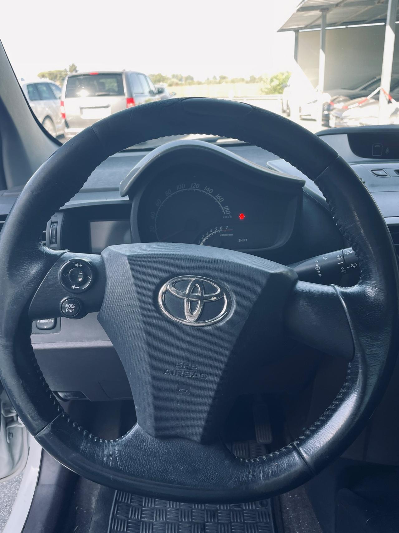 Toyota iQ 1.0