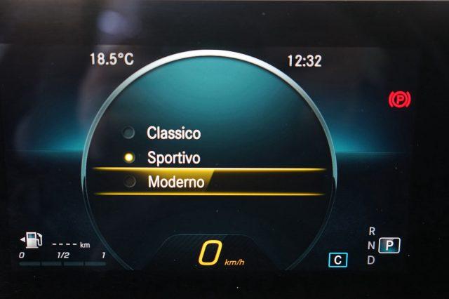 MERCEDES-BENZ GLA 180 d Automatic Business UFFICIALE UNIPROP.