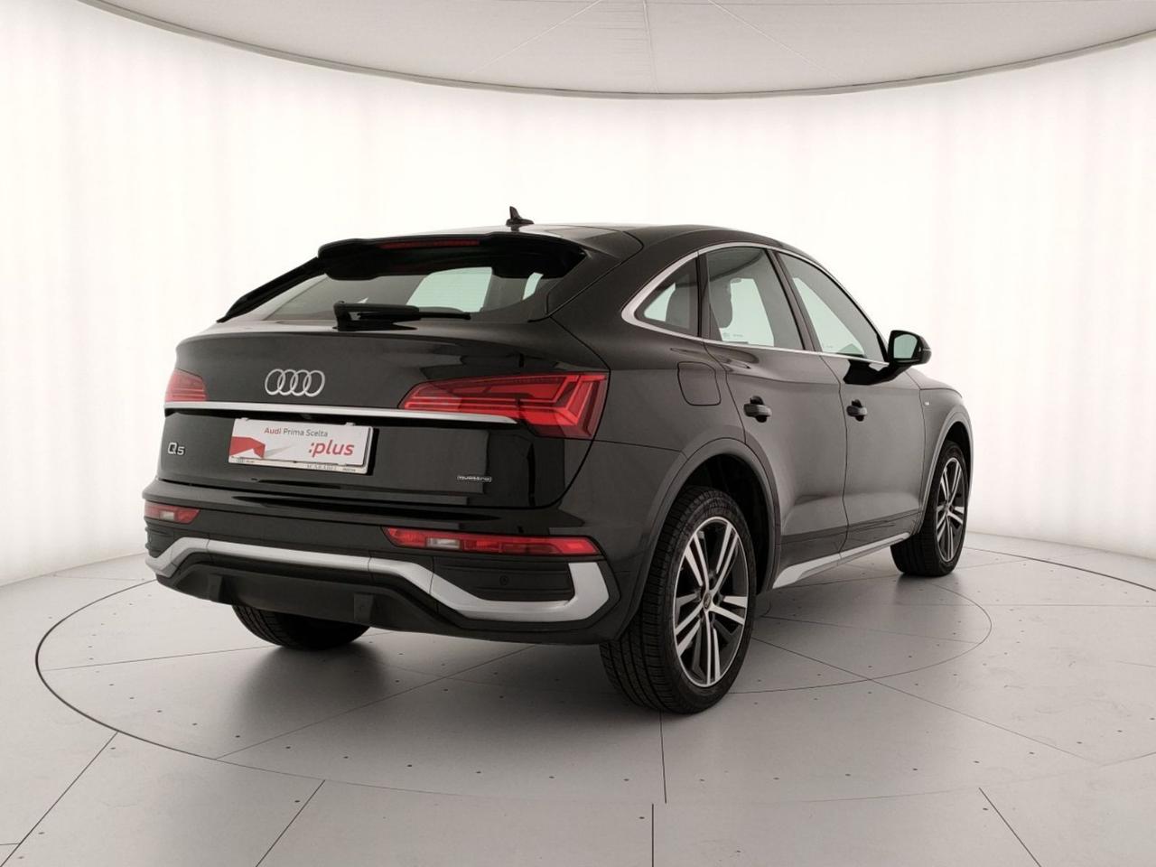 Audi Q5 sportback 40 2.0 tdi mhev 12v s line plus quattro s-tronic