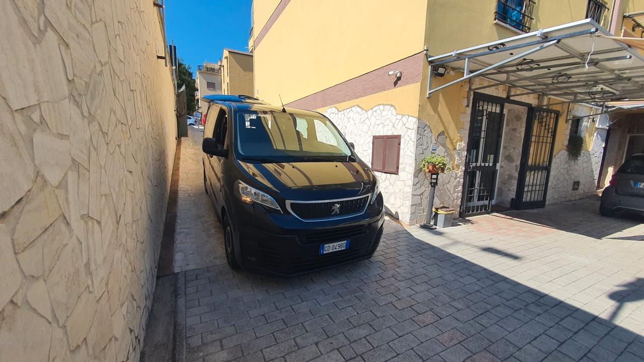 Peugeot Expert BlueHDi 100 S&S PC-TN Combi Compact