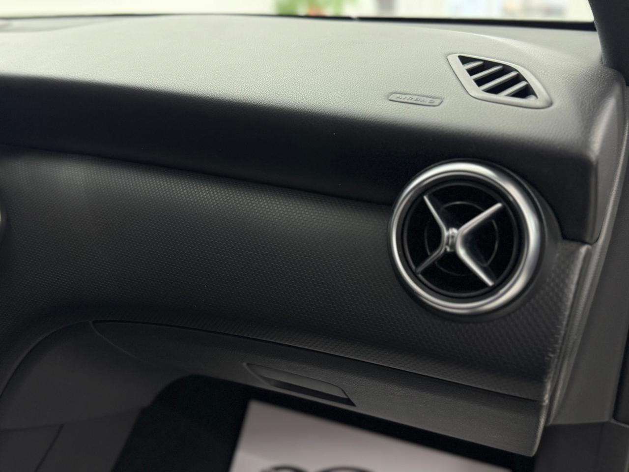 Mercedes Classe A Automatic Night Edition Iper Full