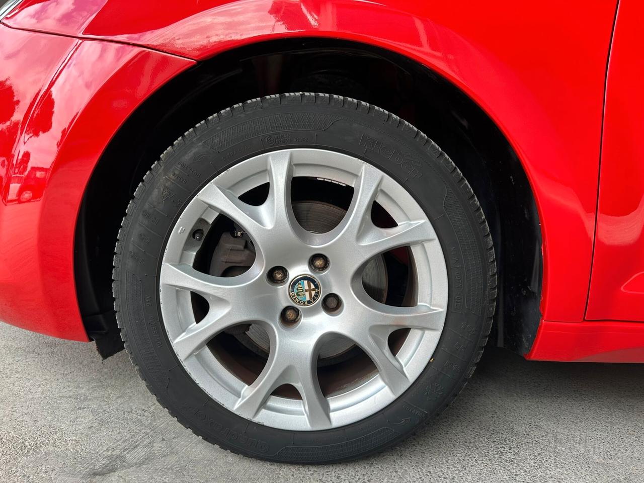 Alfa Romeo MiTo 1.6 JTDm 16V Distinctive Sport Pack