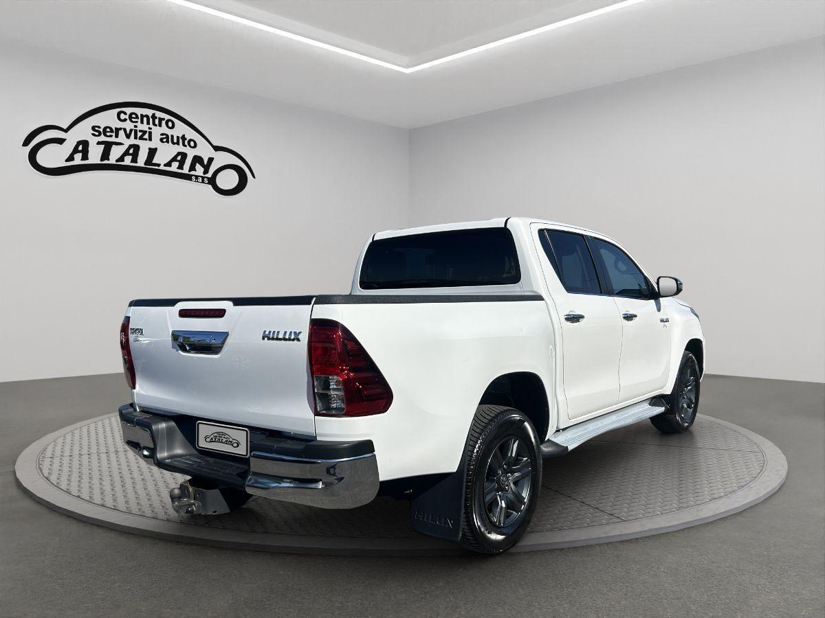 TOYOTA - Hilux 2.4 d-4d 4x4 EXECUTIVE TELECAMERA