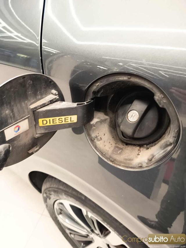 PEUGEOT 208 1.4 8V HDi 68CV 5p. Access