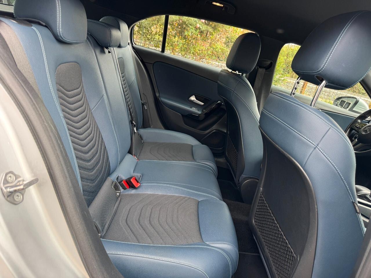 Mercedes-benz A 180d Automatic Business Extra 2019