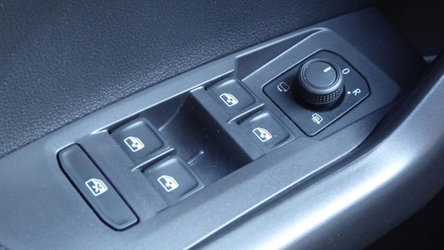 VOLKSWAGEN T-Cross 1.0 TSI 110 CV DSG R-Line