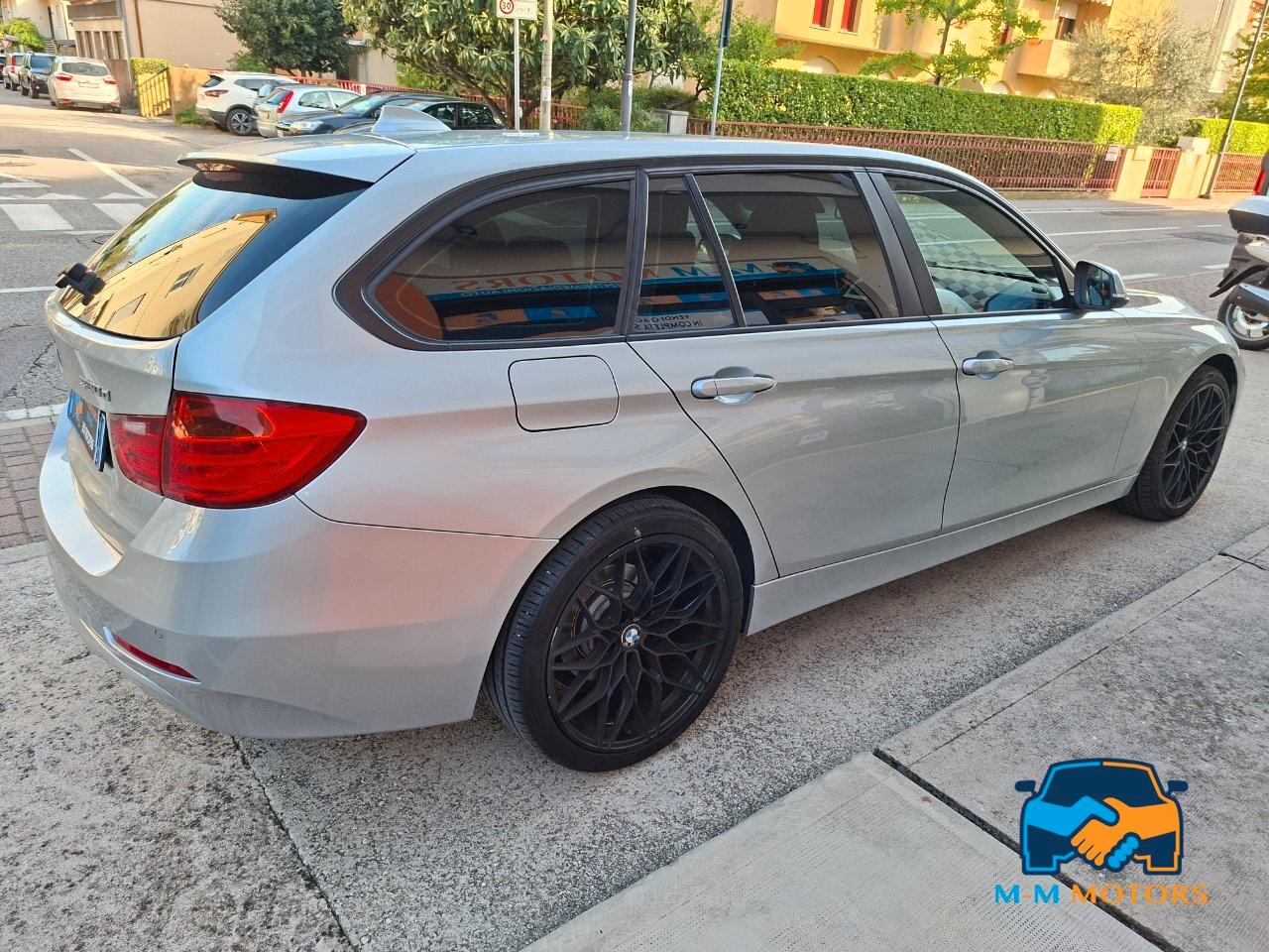 BMW 320 d Touring doppio treno di pneumatici