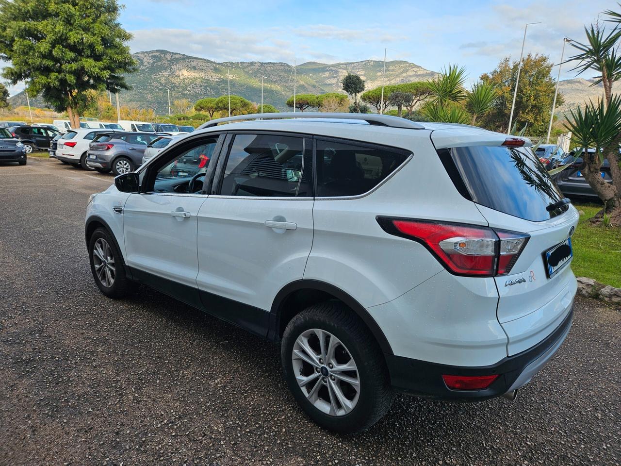 Ford Kuga 1.5 TDCI 120 CV S&S 2WD Powershift Edition