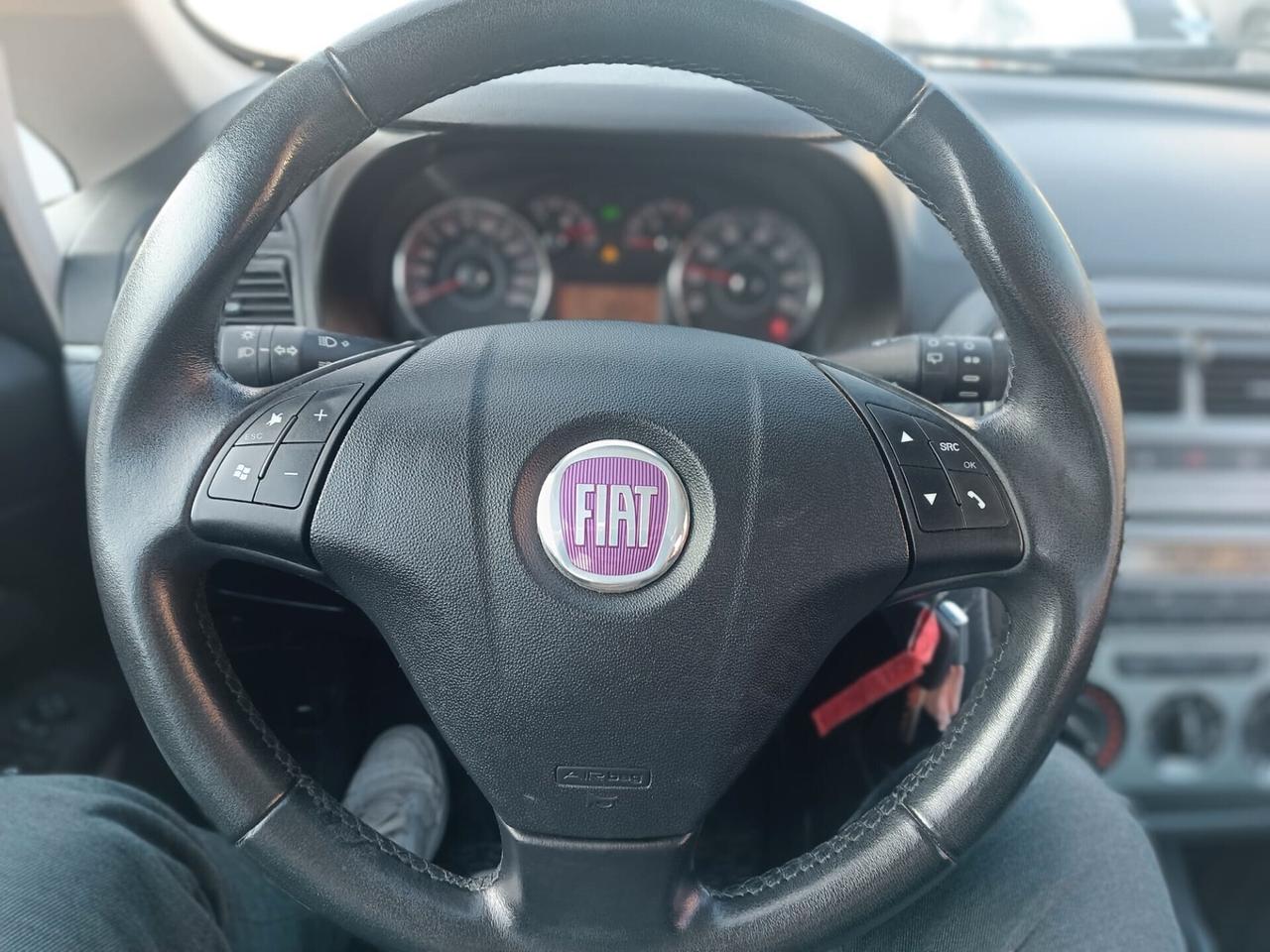 FIAT GRANDE PUNTO 1.4 METANO DI SERIE NEOPATENTATI