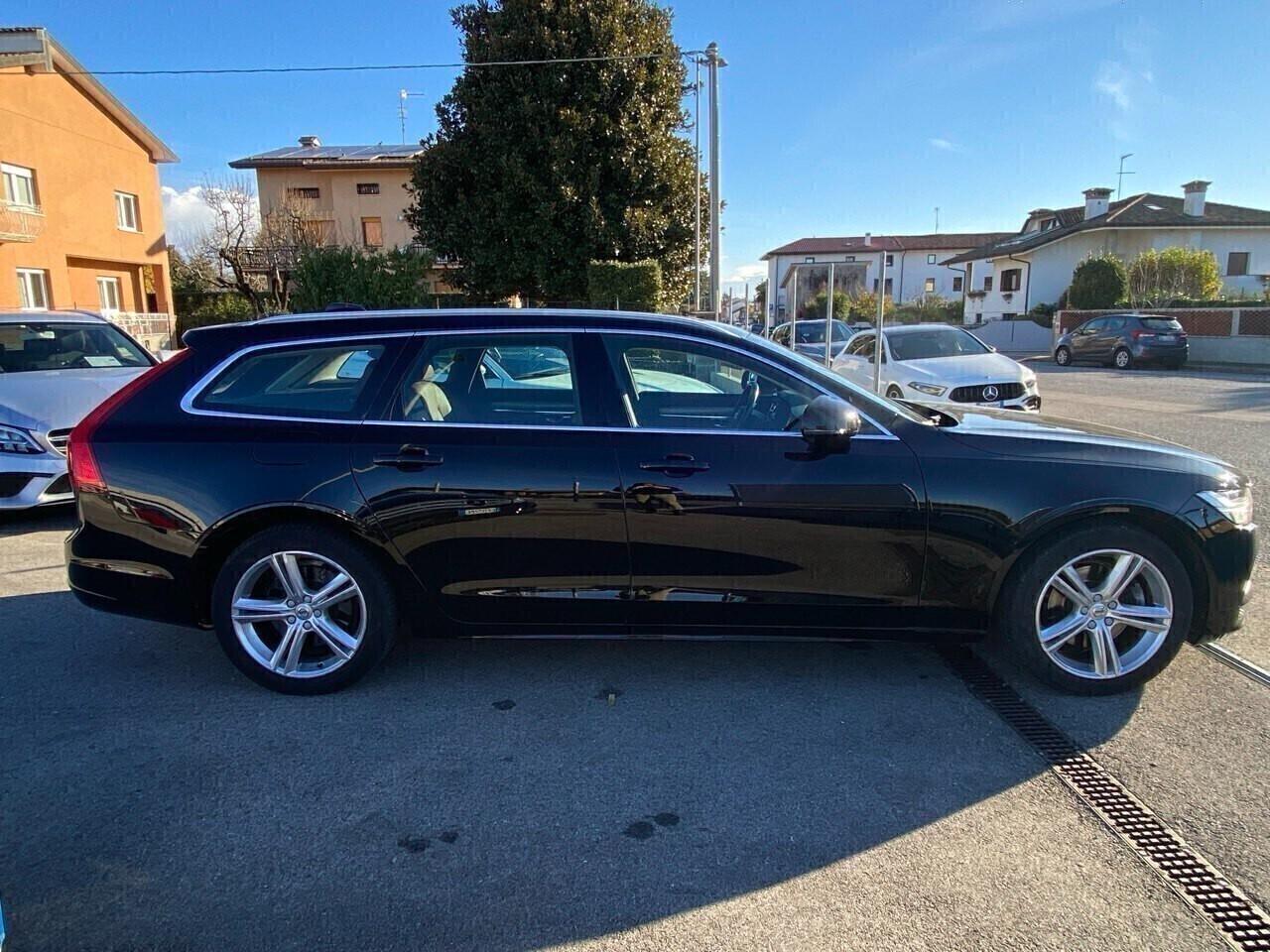 Volvo V90 D4 Momentum Unico Proprietario GUIDA INT