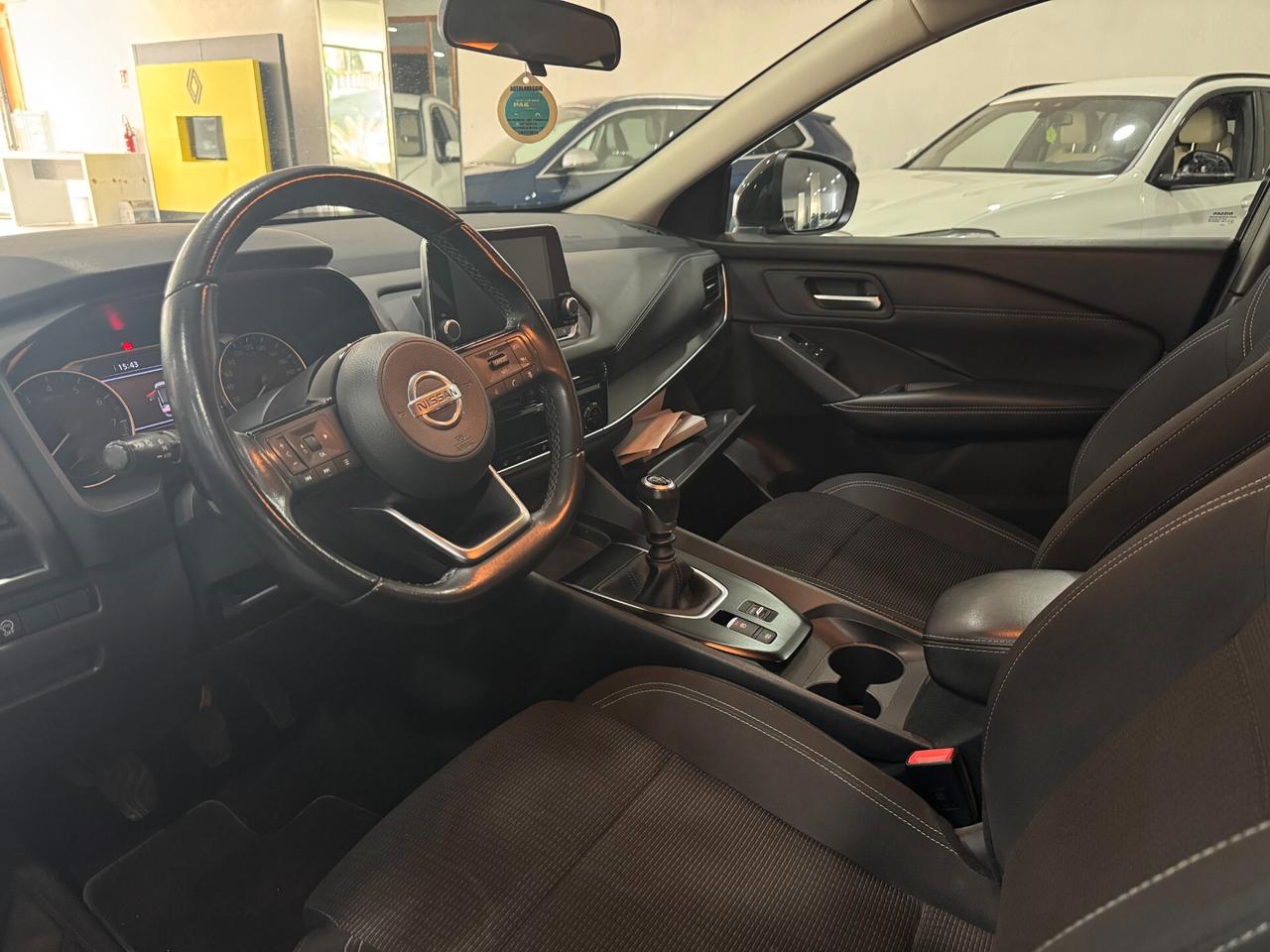 Nissan Qashqai MHEV 140 CV Business