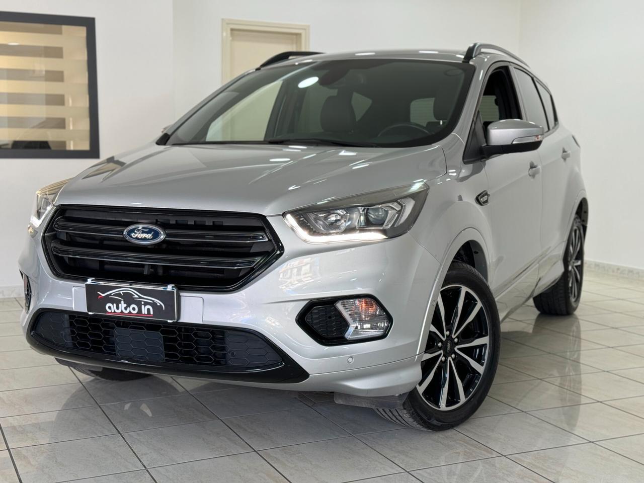 Ford Kuga 1.5 TDCI 120 CV 2WD ST-Line