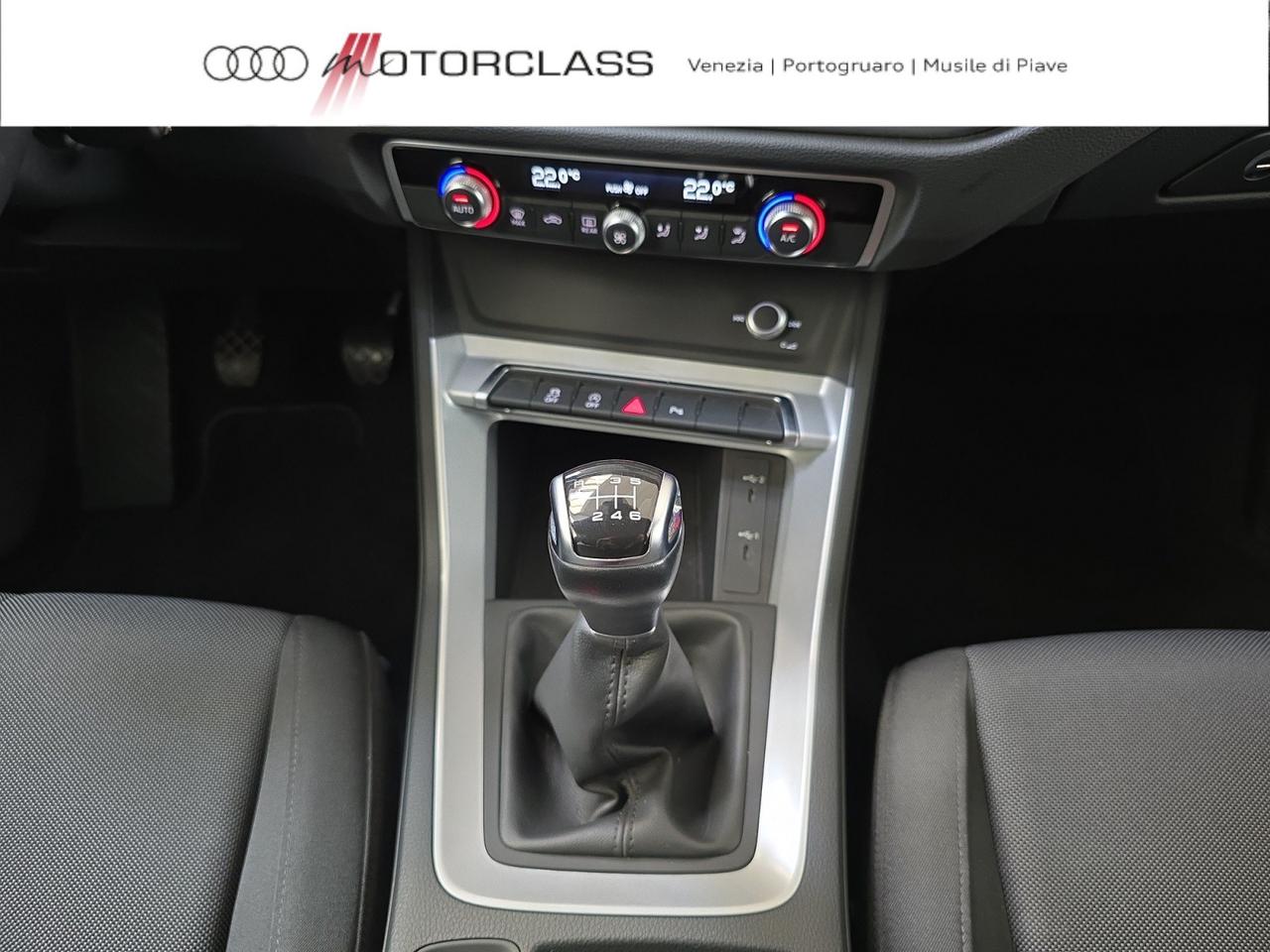 Audi Q3 35 2.0 tdi business advanced