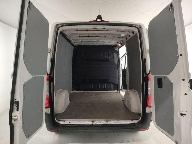Mercedes-Benz Sprinter 214 2.1 cdi F 32/30 fwd H1 9G-tronic my20