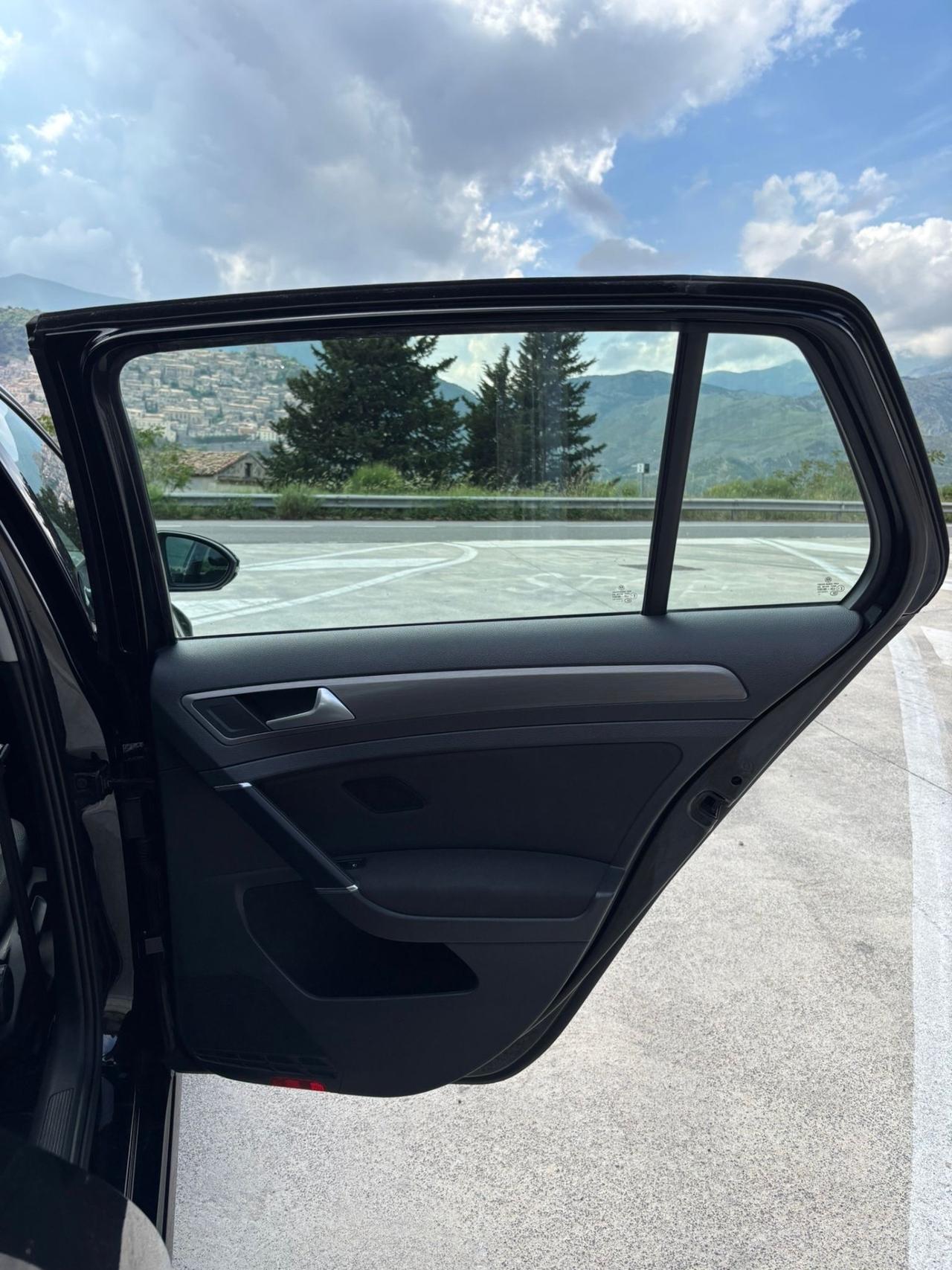 VOLKSWAGEN GOLF 7 1.6 TDI 105CV
