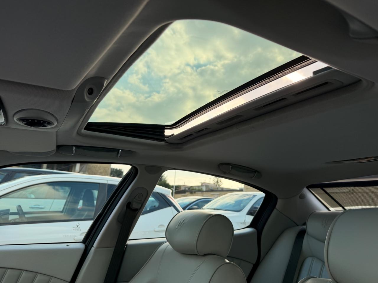 Maserati Quattroporte 4.2 V8 Executive GT "FERRARI" TETTO