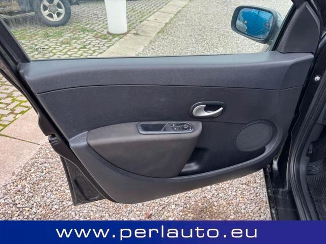 Renault Clio 1.2 16V 5 porte Le Iene
