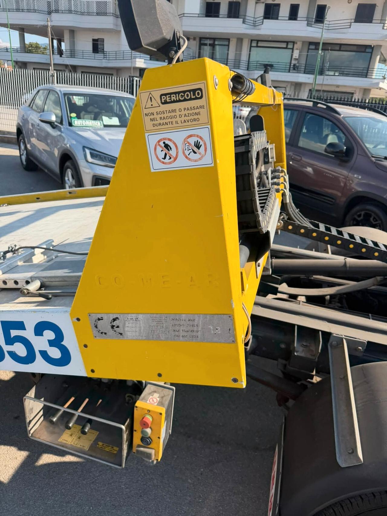 Iveco DAILY CARROATTREZZI SCARRABILE COMEAR