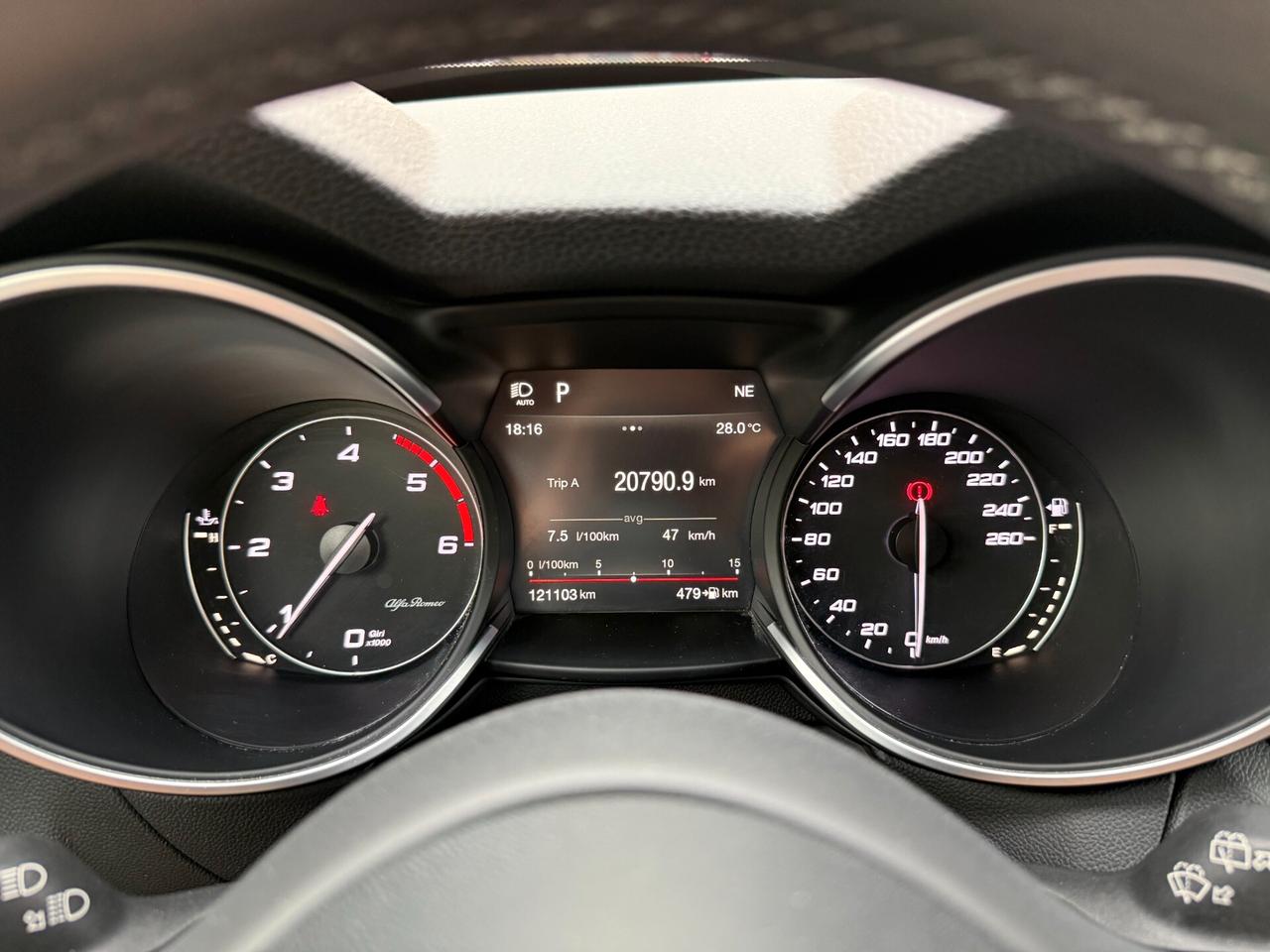 Alfa Romeo Stelvio 2.2 Turbodiesel 210 CV AT8 Q4 SPORT-TECH